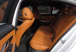2020 BMW 3 Series - Image 30