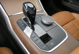 2020 BMW 3 Series - Image 40