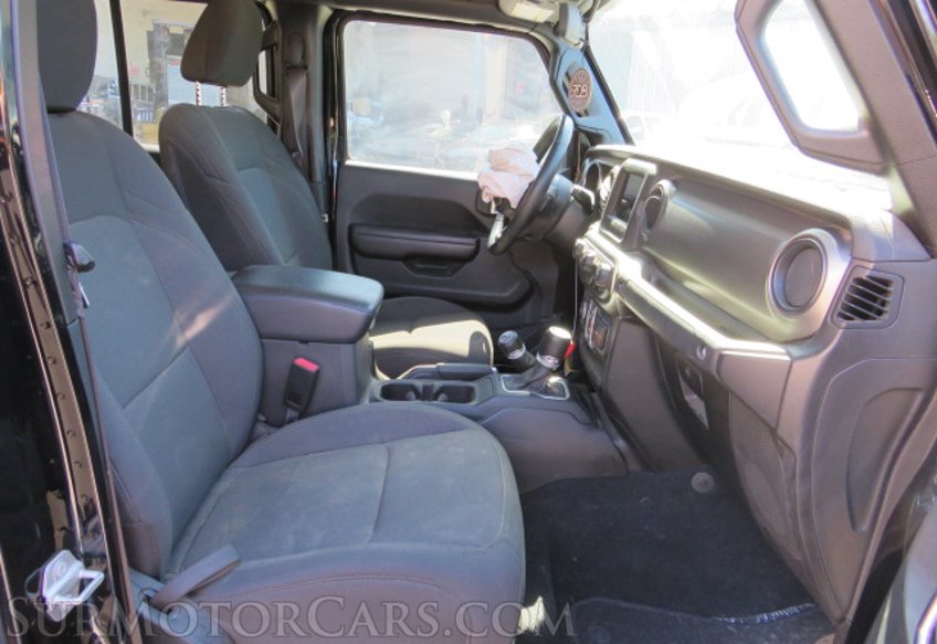 2020 Jeep Gladiator - Image 28