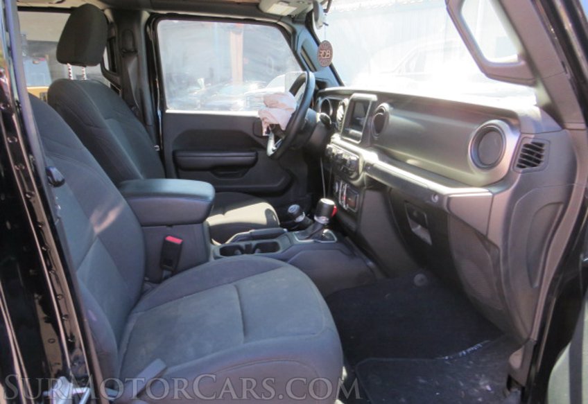 2020 Jeep Gladiator - Image 26