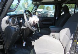 2020 Jeep Gladiator - Image 25