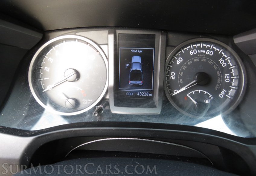 2019 Toyota Tacoma 4WD - Image 36