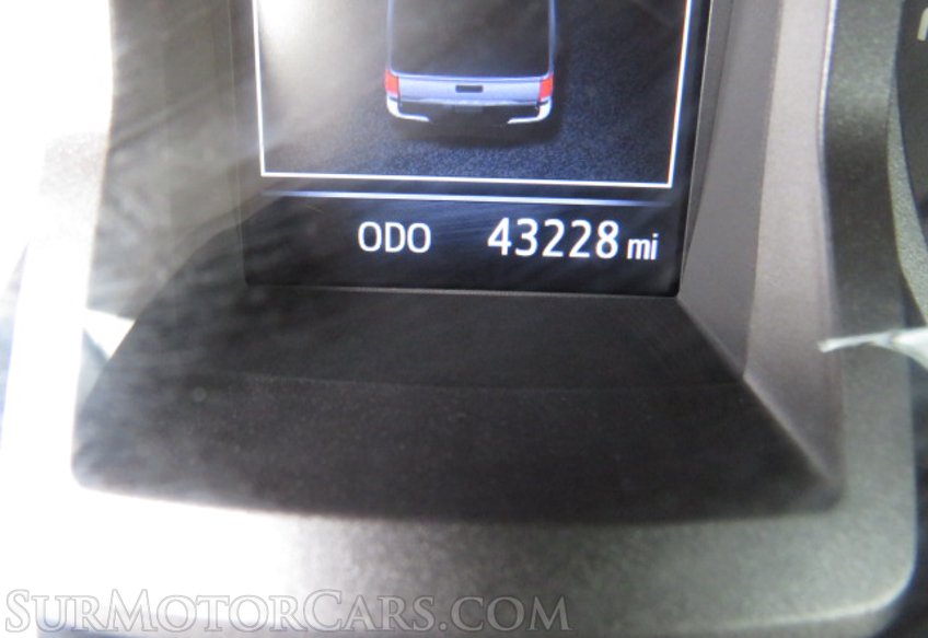 2019 Toyota Tacoma 4WD - Image 35