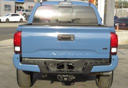 2019 Toyota Tacoma 4WD - Image 12