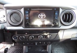 2019 Toyota Tacoma 4WD - Image 39