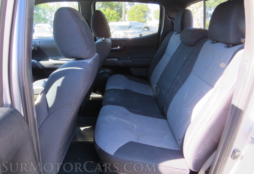 2020 Toyota Tacoma 4WD - Image 31