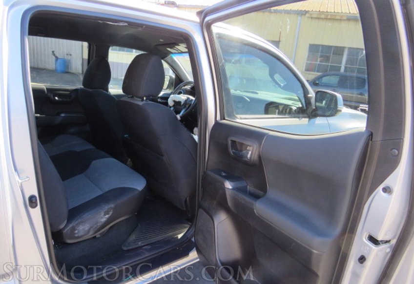 2020 Toyota Tacoma 4WD - Image 29