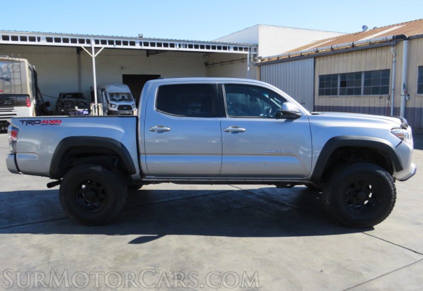 2020 Toyota Tacoma 4WD - Image 5