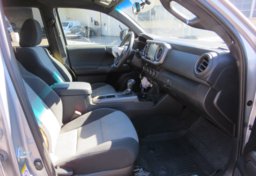 2020 Toyota Tacoma 4WD - Image 24