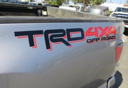 2020 Toyota Tacoma 4WD - Image 21