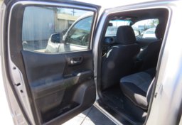 2020 Toyota Tacoma 4WD - Image 28