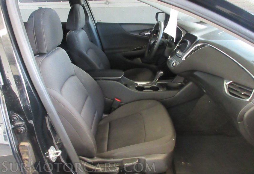 2020 Chevrolet Malibu - Image 25