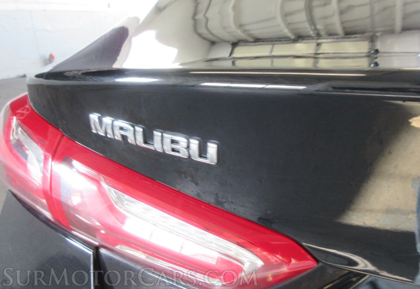 2020 Chevrolet Malibu - Image 18