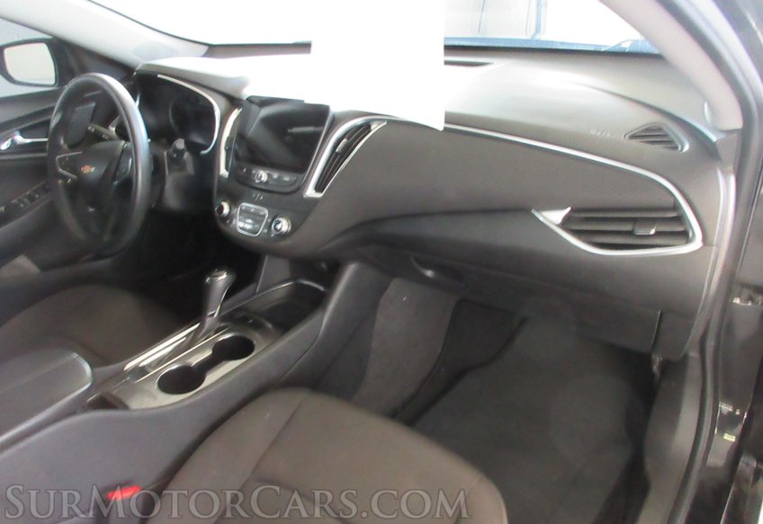 2020 Chevrolet Malibu - Image 28