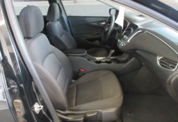 2020 Chevrolet Malibu - Image 25