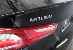 2020 Chevrolet Malibu - Image 20