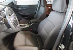 2020 Chevrolet Malibu - Image 24