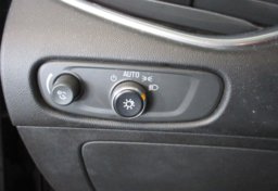 2020 Chevrolet Malibu - Image 48