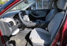 2021 Nissan Rogue - Image 24