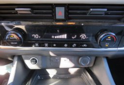 2021 Nissan Rogue - Image 36