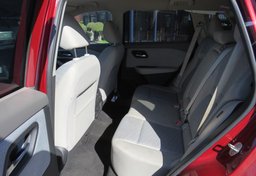 2021 Nissan Rogue - Image 30