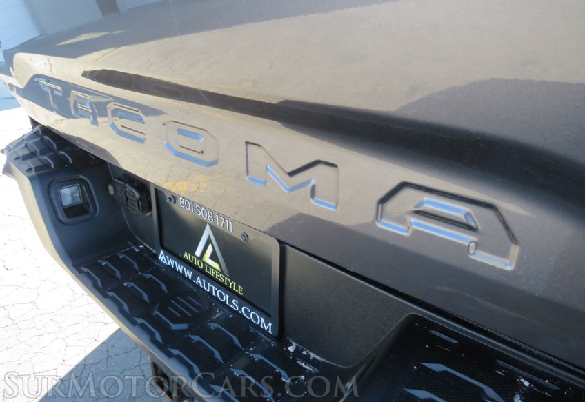 2016 Toyota Tacoma - Image 26