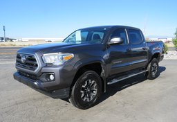 2016 Toyota Tacoma - Image 2