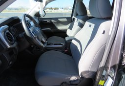 2016 Toyota Tacoma - Image 32