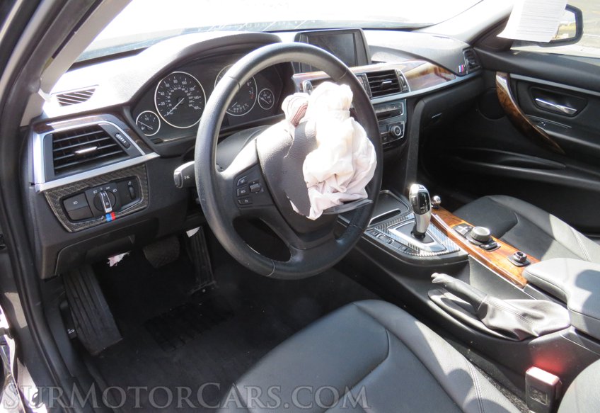 2016 BMW 3 Series - Image 27