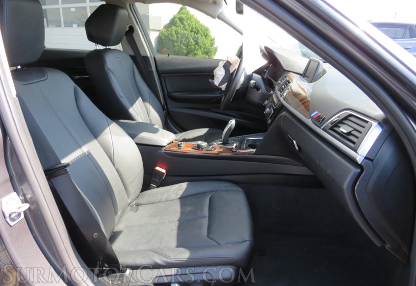 2016 BMW 3 Series - Image 28