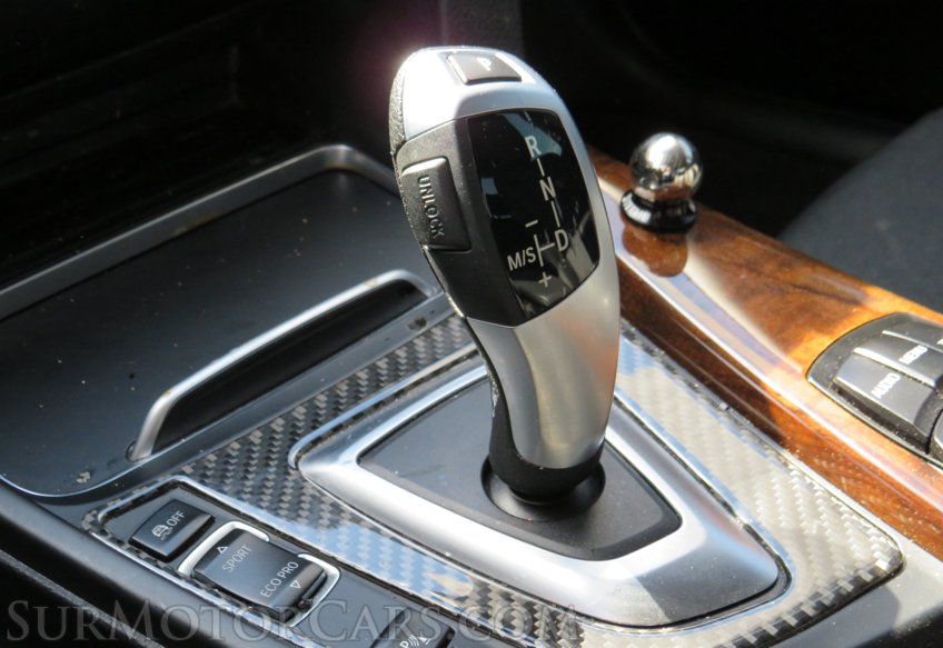 2016 BMW 3 Series - Image 40