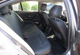 2016 BMW 3 Series - Image 29