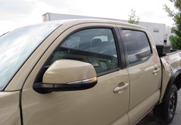 2020 Toyota Tacoma 4WD - Image 12