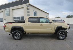 2020 Toyota Tacoma 4WD - Image 10