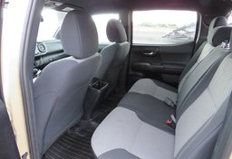 2020 Toyota Tacoma 4WD - Image 26