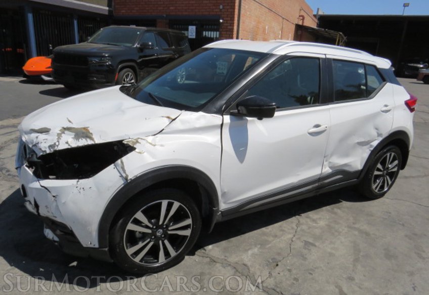 2019 Nissan Kicks - Image 2