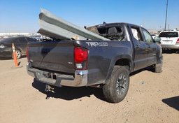 2018 Toyota Tacoma - Image 3