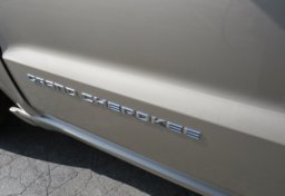 2014 Jeep Grand Cherokee - Image 27