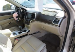 2014 Jeep Grand Cherokee - Image 29