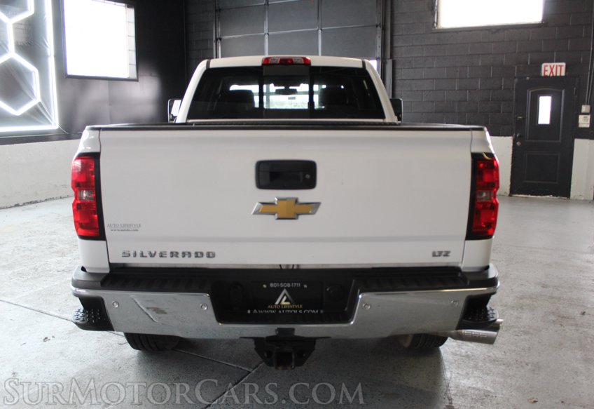 2016 Chevrolet Silverado 3500HD - Image 13