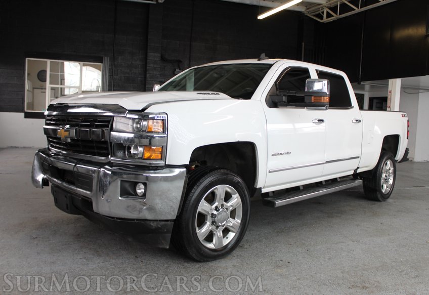 2016 Chevrolet Silverado 3500HD - Image 3