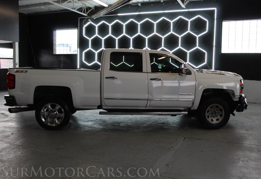 2016 Chevrolet Silverado 3500HD - Image 9