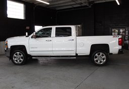 2016 Chevrolet Silverado 3500HD - Image 11