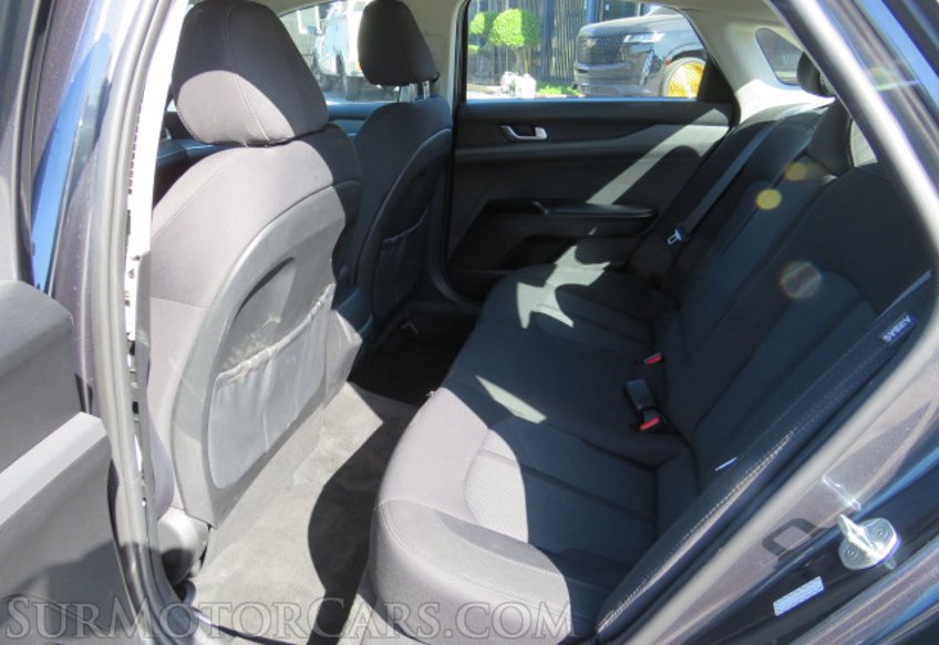 2021 Kia K5 - Image 31