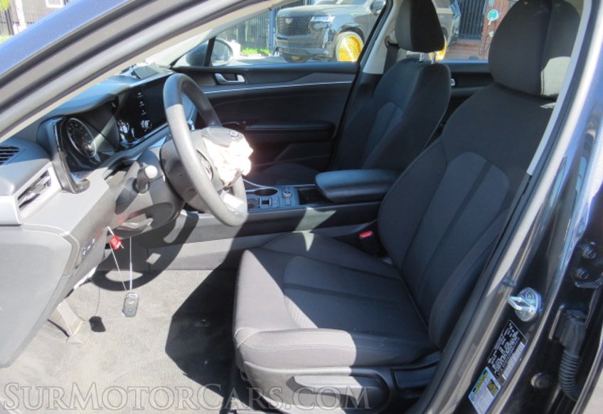 2021 Kia K5 - Image 25