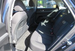 2021 Kia K5 - Image 31