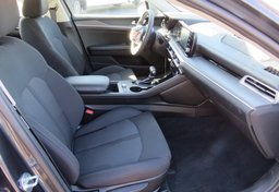 2021 Kia K5 - Image 24