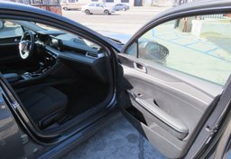 2021 Kia K5 - Image 21