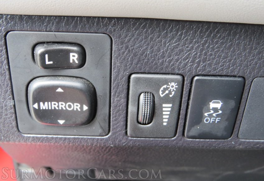 2015 Toyota RAV4 - Image 36