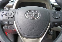 2015 Toyota RAV4 - Image 34